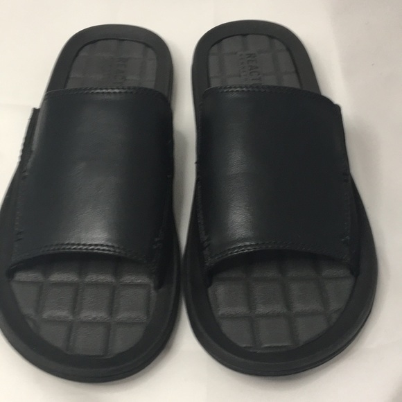 Kenneth Cole Reaction Other - KENNETH COLE SIDE STRETCH SLIDES- Black